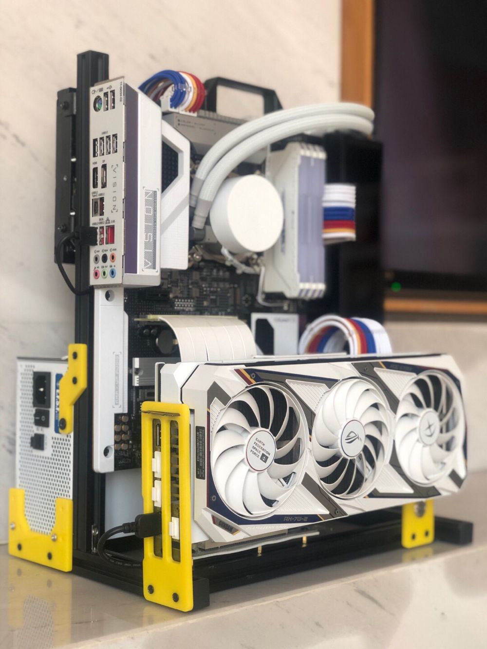 Тестовый настольный компьютер  – обзор и цена Aluminum Open Frame Test Bench Water Cooling